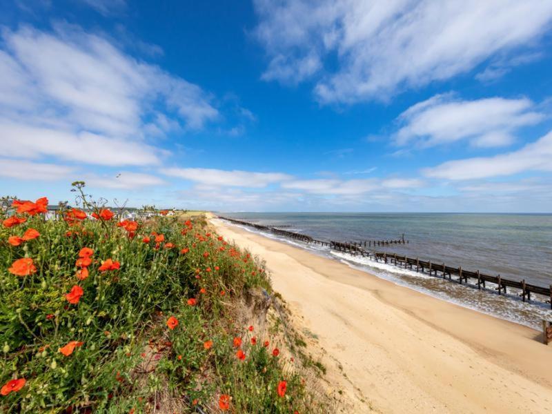 The Winchester Luxury Pet Friendly Caravan On Broadland Sands Holiday Park Between Lowestoft And Great Yarmouth Hotel Corton  Exterior foto