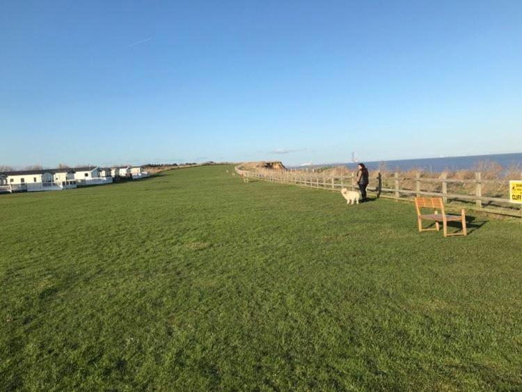 The Winchester Luxury Pet Friendly Caravan On Broadland Sands Holiday Park Between Lowestoft And Great Yarmouth Hotel Corton  Exterior foto