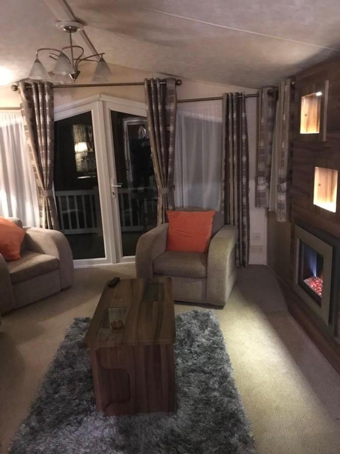 The Winchester Luxury Pet Friendly Caravan On Broadland Sands Holiday Park Between Lowestoft And Great Yarmouth Hotel Corton  Exterior foto