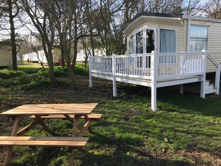 The Winchester Luxury Pet Friendly Caravan On Broadland Sands Holiday Park Between Lowestoft And Great Yarmouth Hotel Corton  Exterior foto